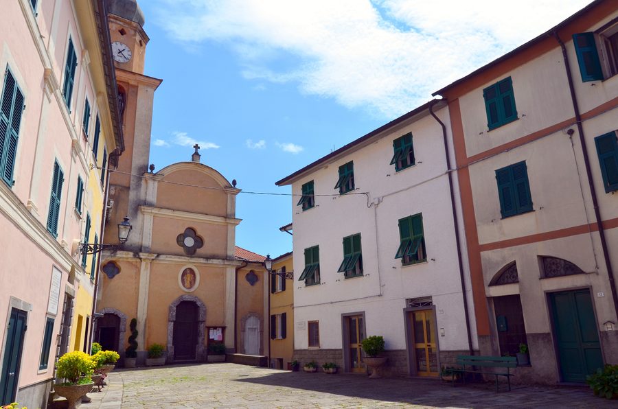 Piazza Santa Felicita in Carrodano Inferiore, Carrodano, Liguria