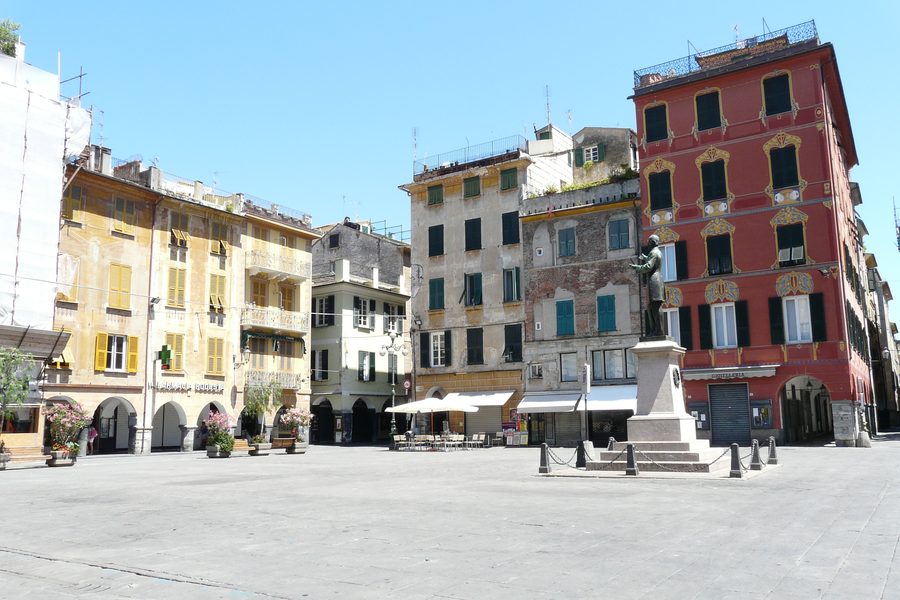 Piazza Giuseppe Mazzini in Chiavari, Liguria