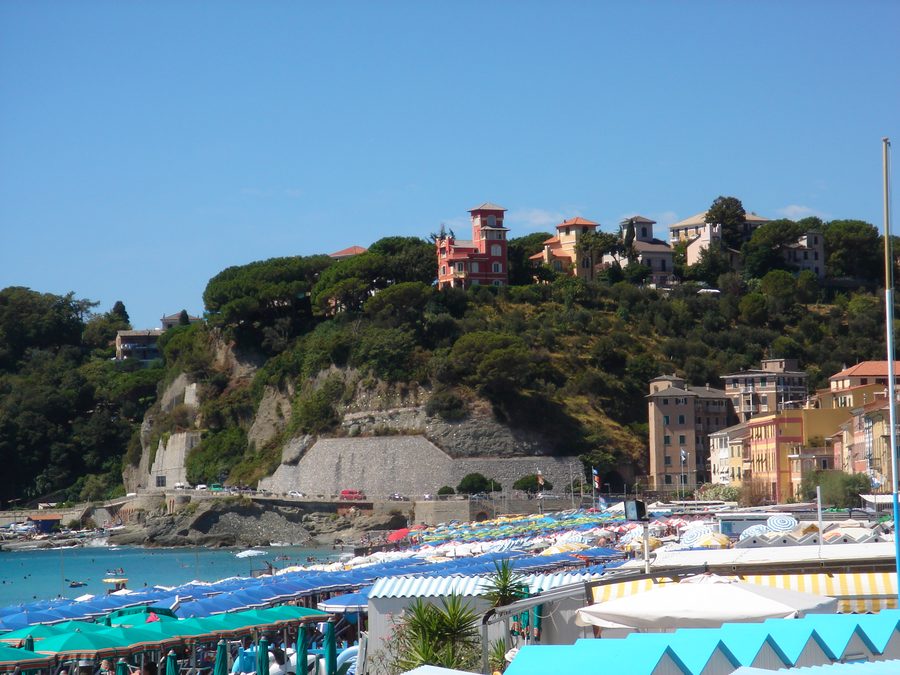Blick auf Celle Ligure in der Provinz Savona, Ligurien