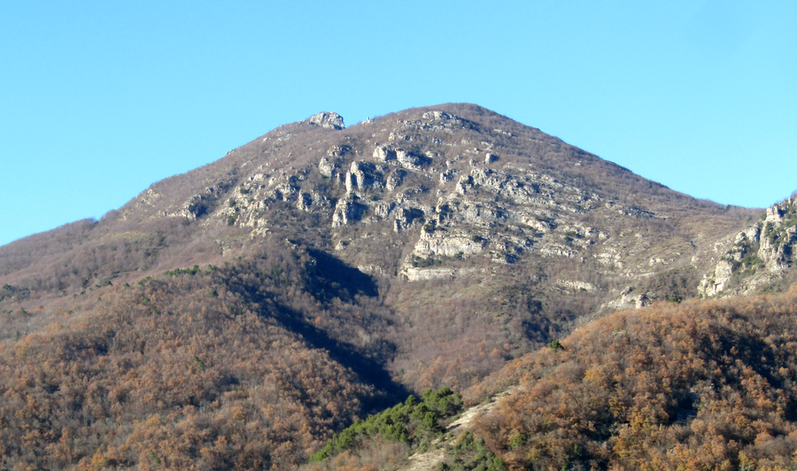 View from Vendone to Castell’Ermo in the Ligurian Prealps